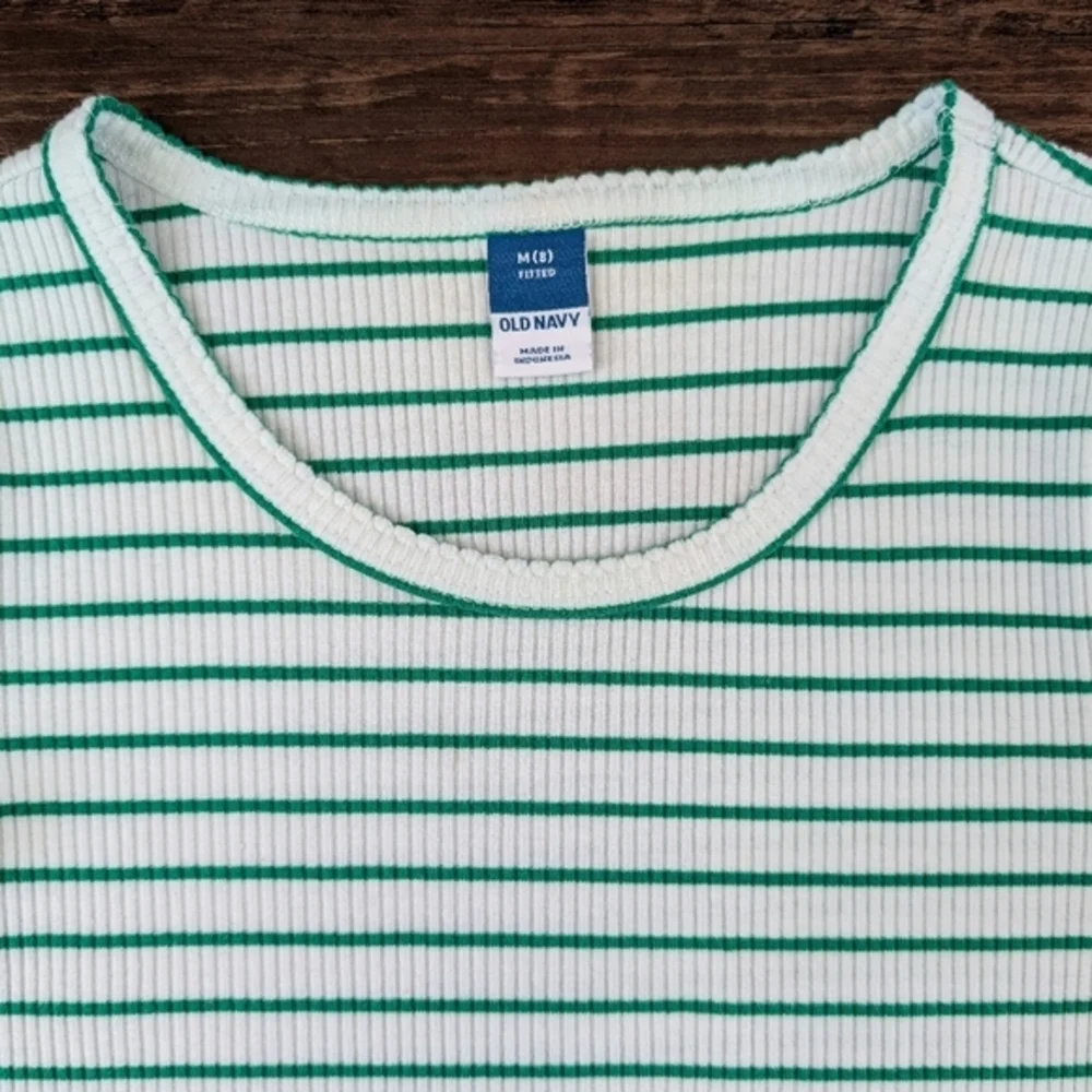 Old Navy Tee Shirt